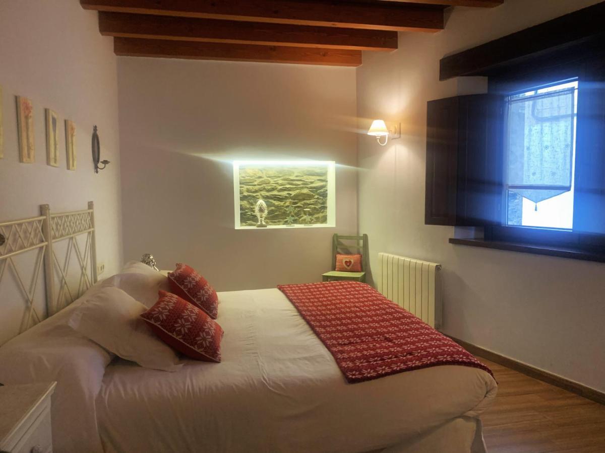 Alba D'Esteve. Casa Rural Еспот Екстериор снимка